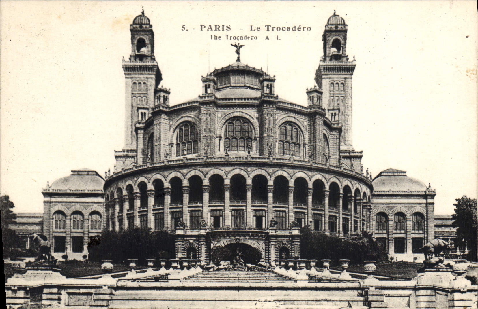 VINTAGE POSTCARD Paris Trocadero Rhinoceros Elephant