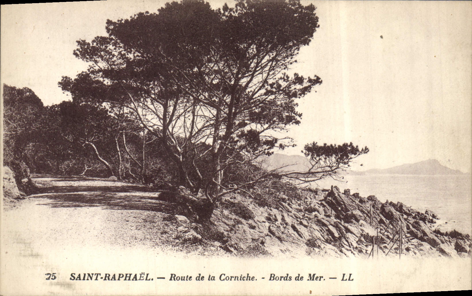 Camino santo de Raphael de la POSTAL de la VENDIMIA de la playa de la cornisa