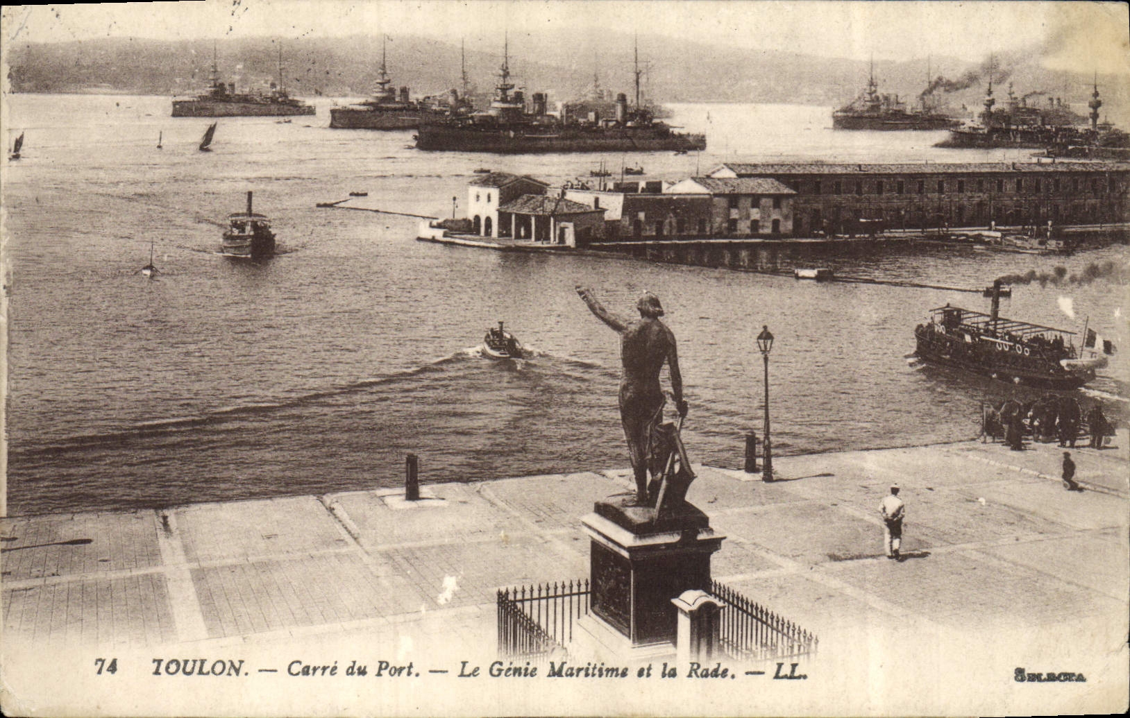 VINTAGE POSTCARD Toulon Squares Port the marine engineering and the Bateaux roads