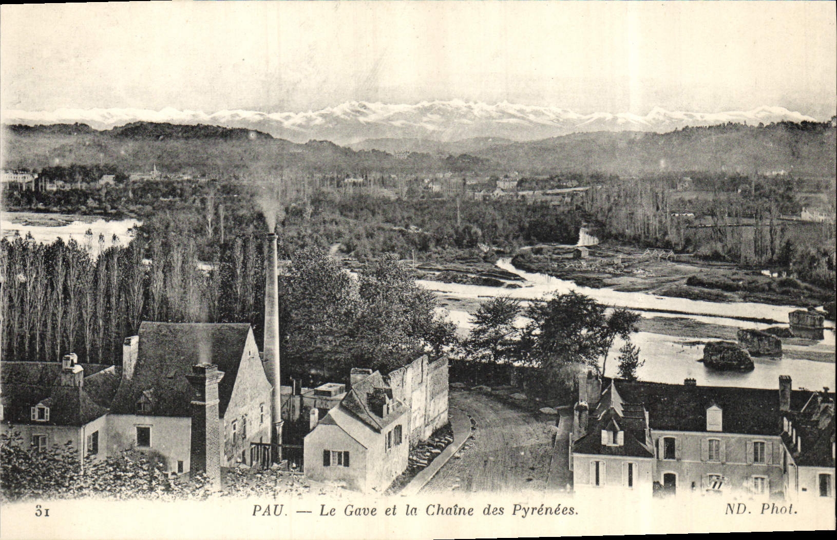 La POSTAL Pau de la VENDIMIA dio y la cadena de los Pyrenees