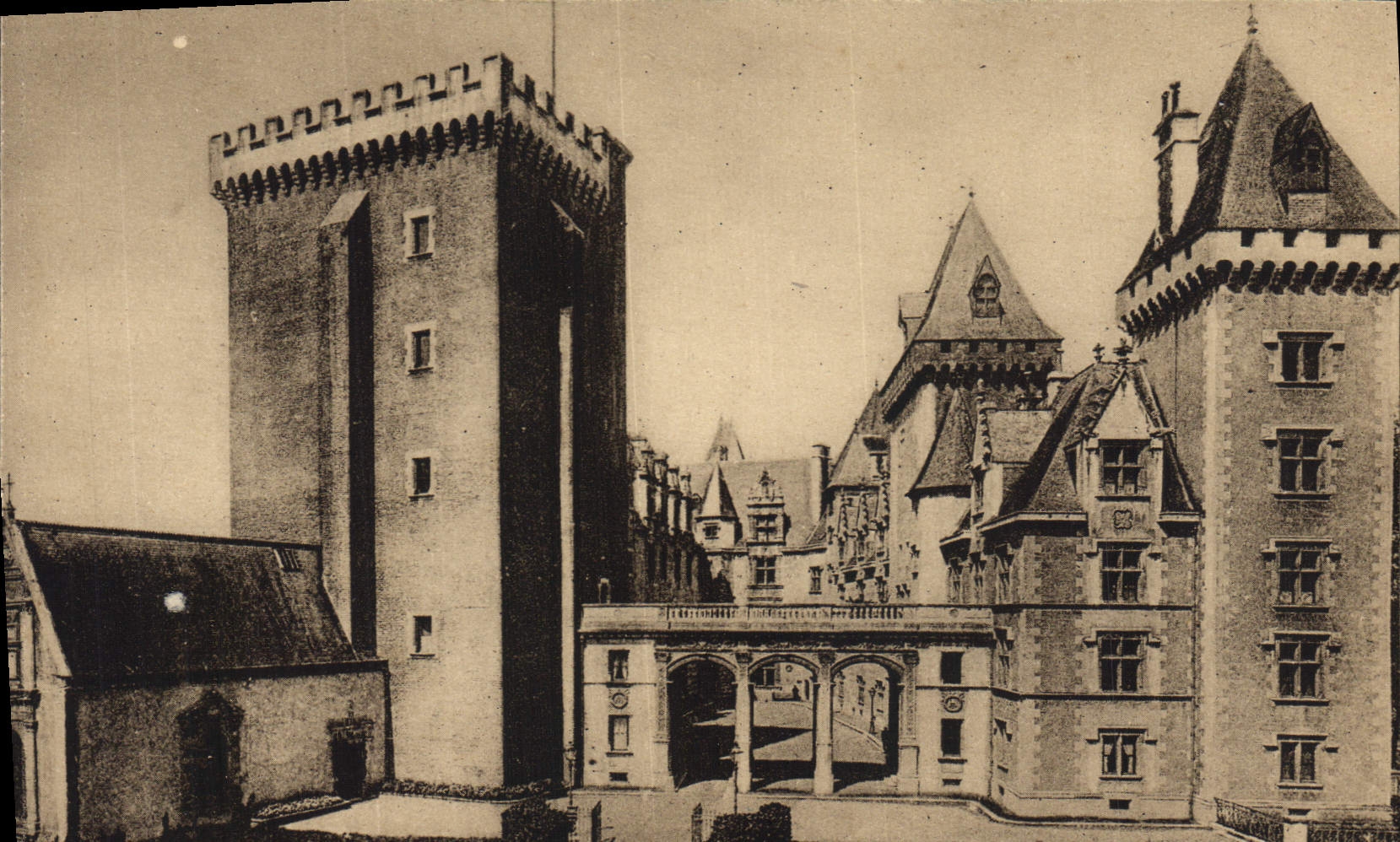 POSTAL Pau de la VENDIMIA el castillo del ataque frontal de la subsistencia de Enrique IV y entrado