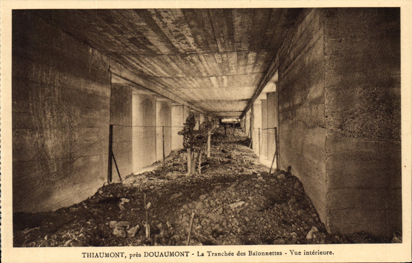 VINTAGE POSTCARD Thiaumont close Douaumont the Trench of the bayonets Seen interior Militaria