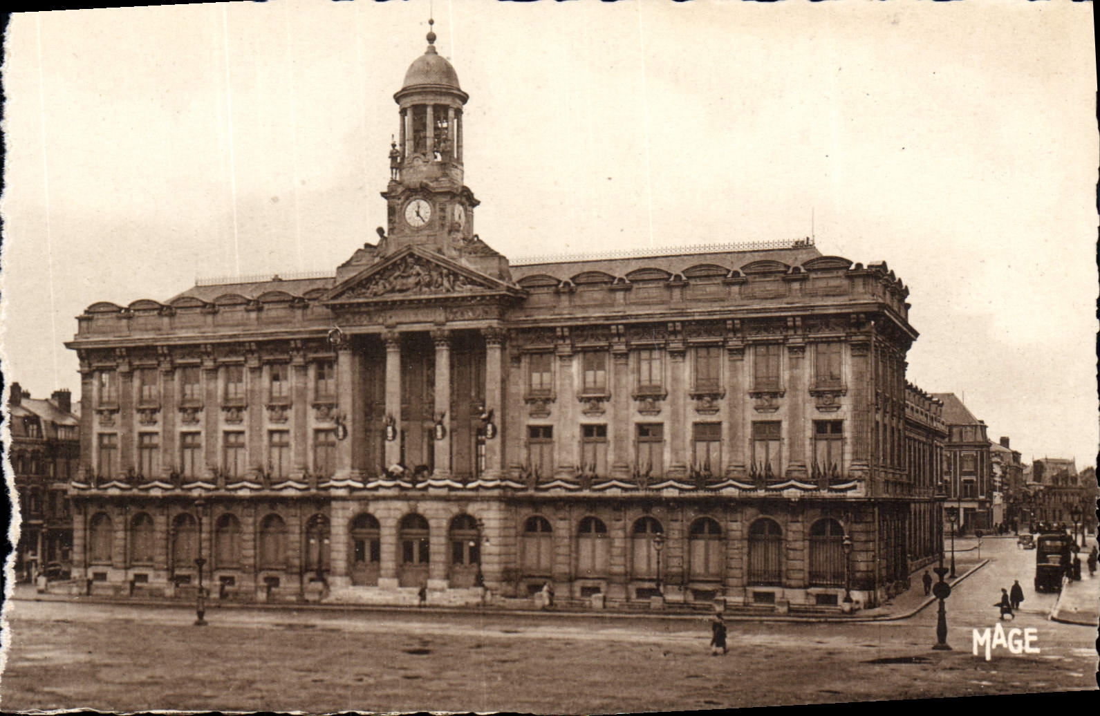 VINTAGE POSTCARD Cambric the Town hall