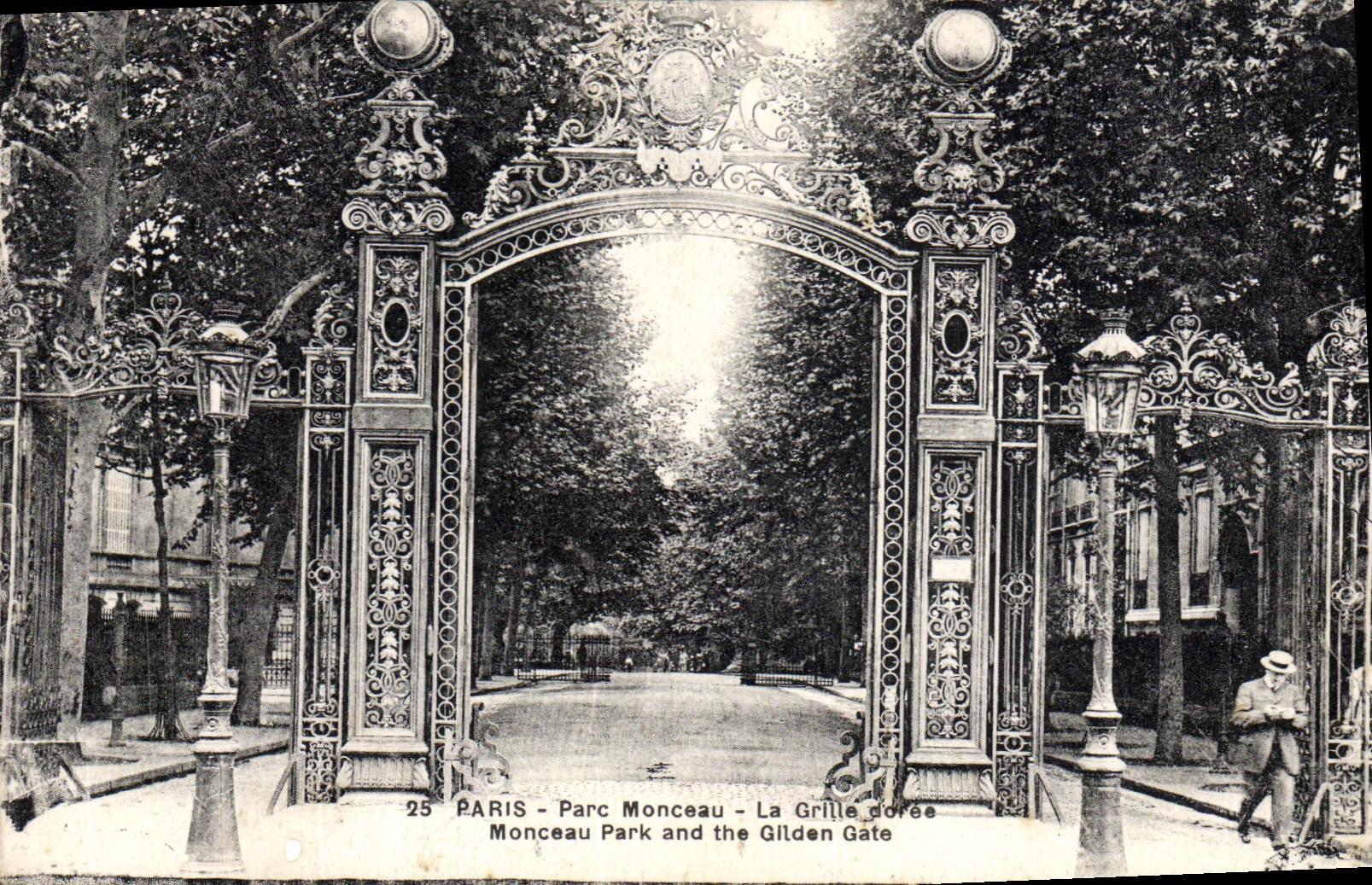 CPA Paris Parc Monceau La Grille doree