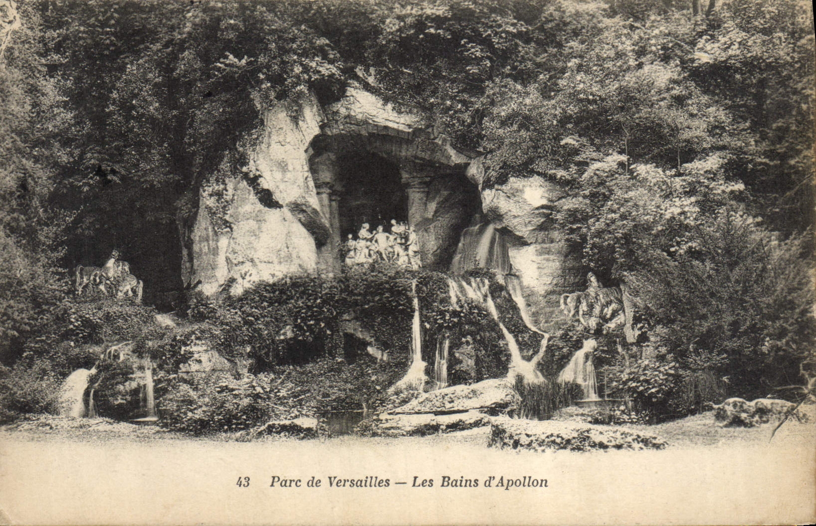 VINTAGE POSTCARD Park Of Versailles Les Bains Of Apollo