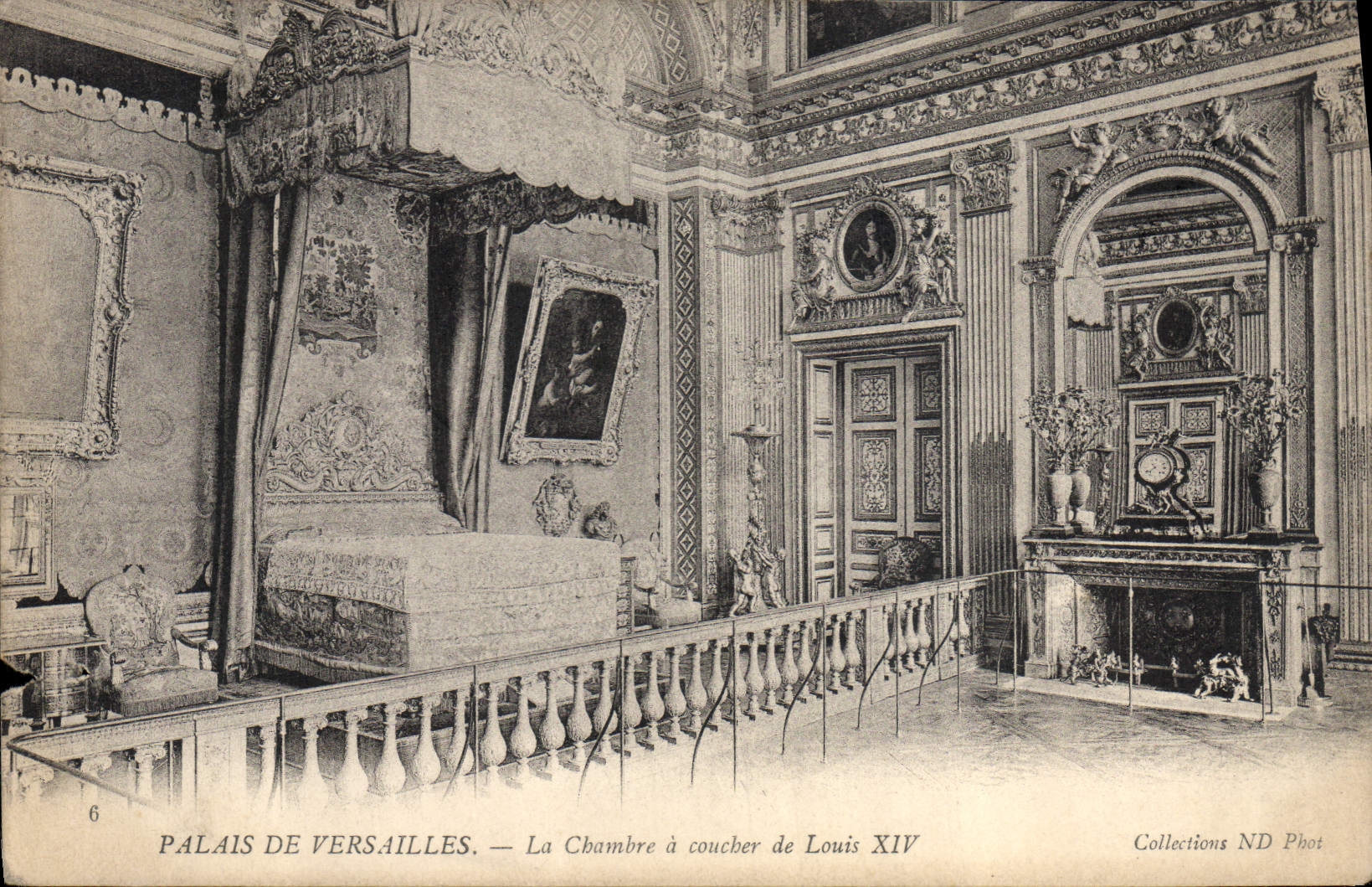 CPA Palais De Versailles La Chambre a Coucher de Louis XIV