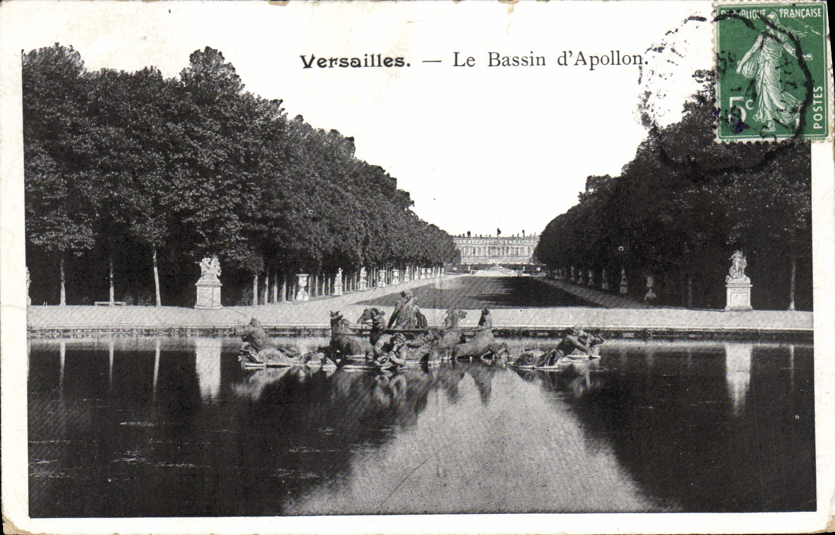 VINTAGE POSTCARD Palate Of Versailles the Basin of Apollo