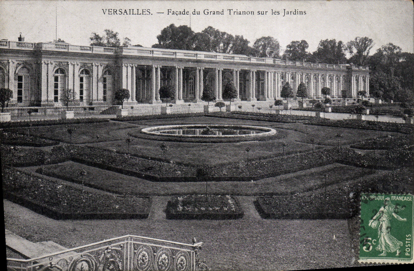 CPA Palais De Versailles Facade du Grand Trianon sur les Jardins