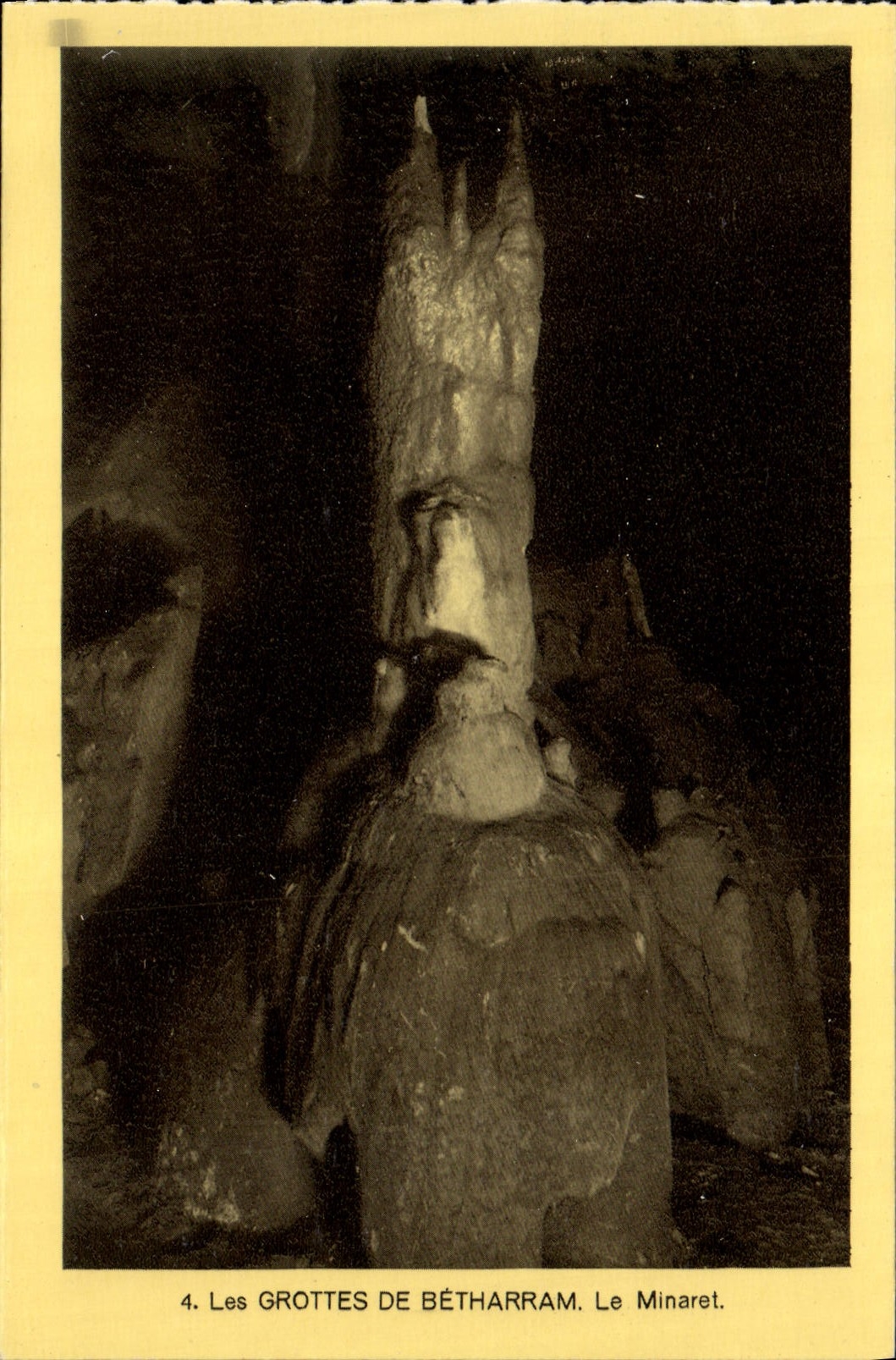VINTAGE POSTCARD the Caves De Betharram the minaret