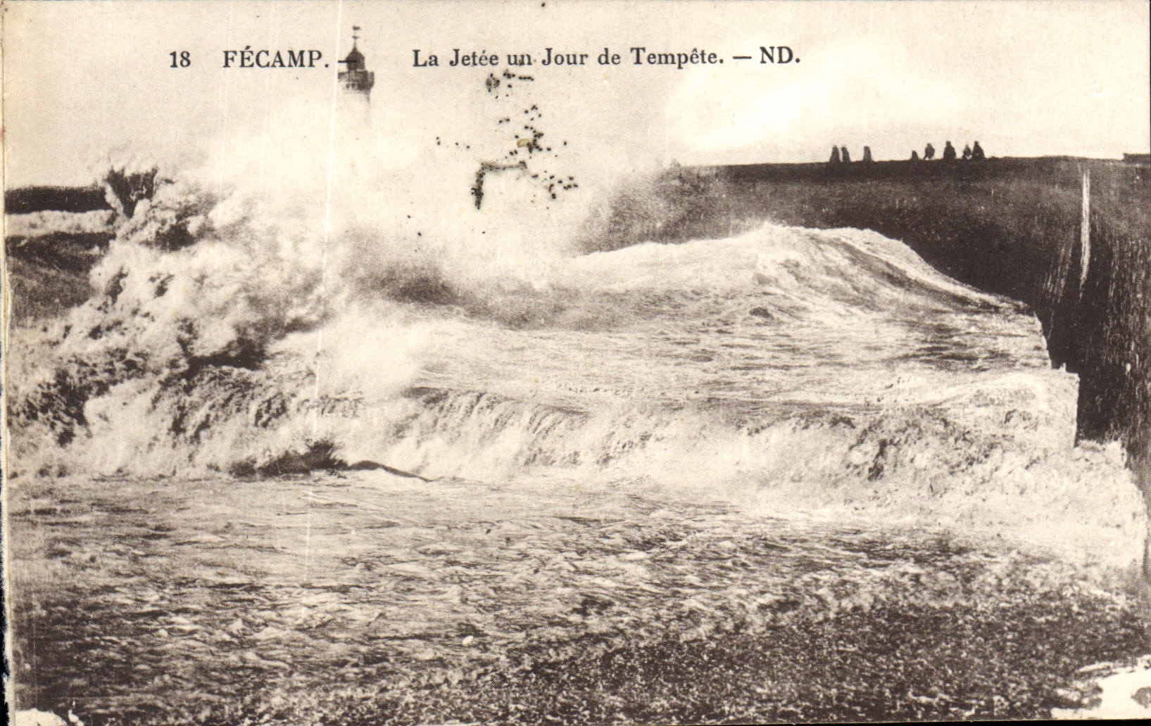 VINTAGE POSTCARD Fecamp the Pier one Day of Storm