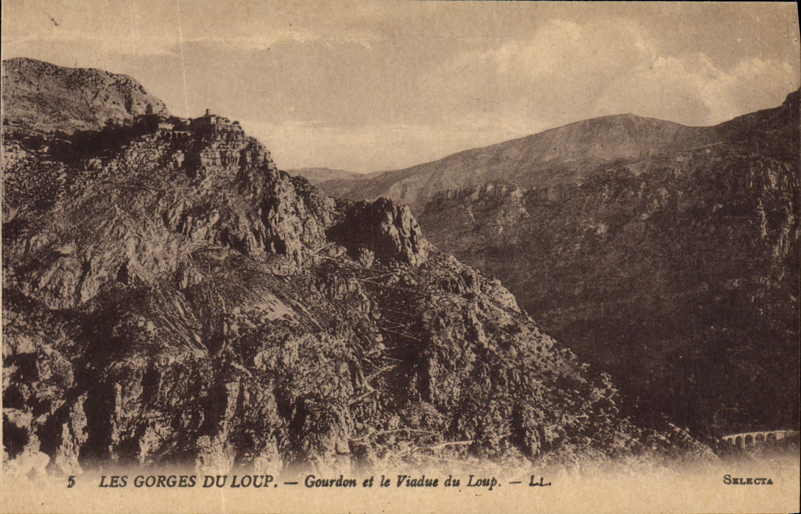 VINTAGE POSTCARD throats of the Gourdon wolf and the viaduct of the Wolf