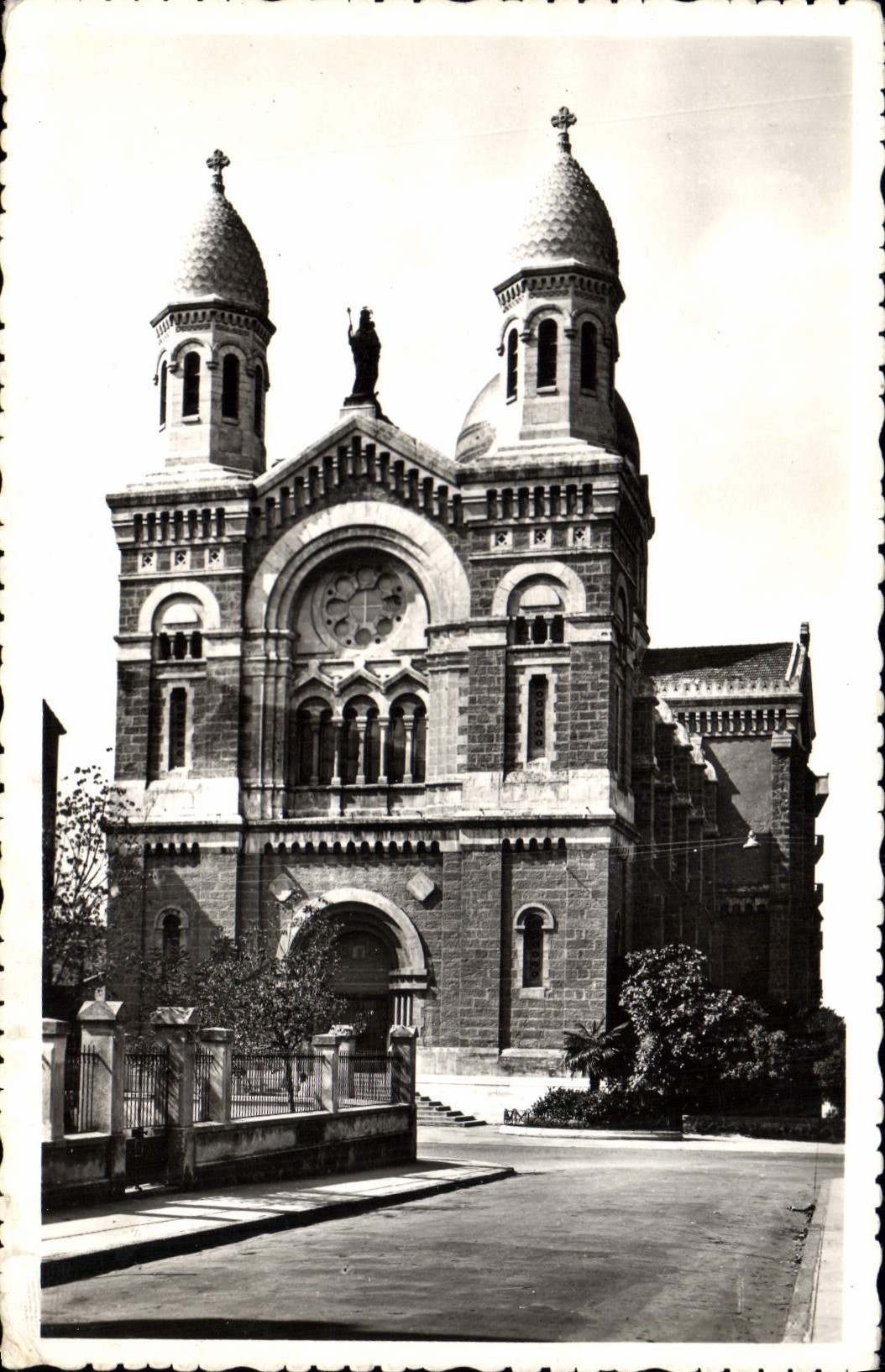 CPA Saint Raphael La Cathedrale