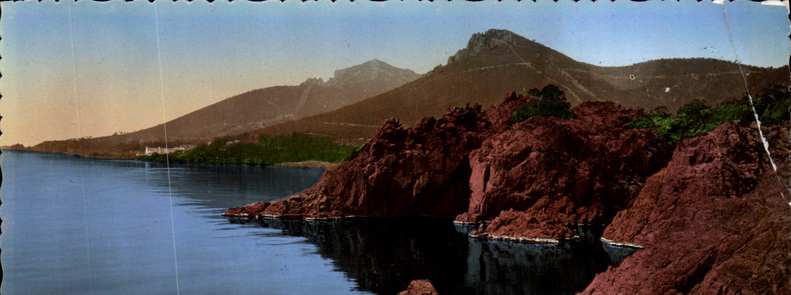 CPM Les Rochers Du Trayas Le Pic Aurele Et Le Cap Roux