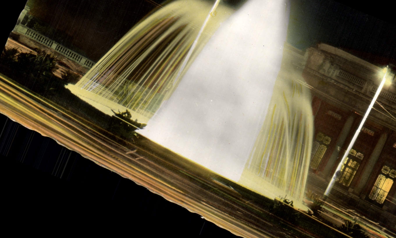 CPM Toulon Palais De Justice La Fontaine Lumineuse