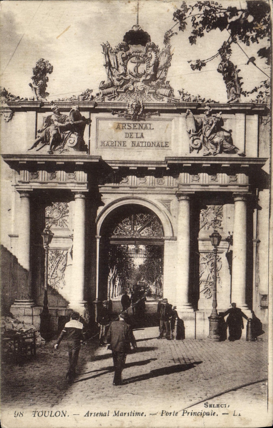 VINTAGE POSTCARD Maritime Toulon Arsenal Carries Principal