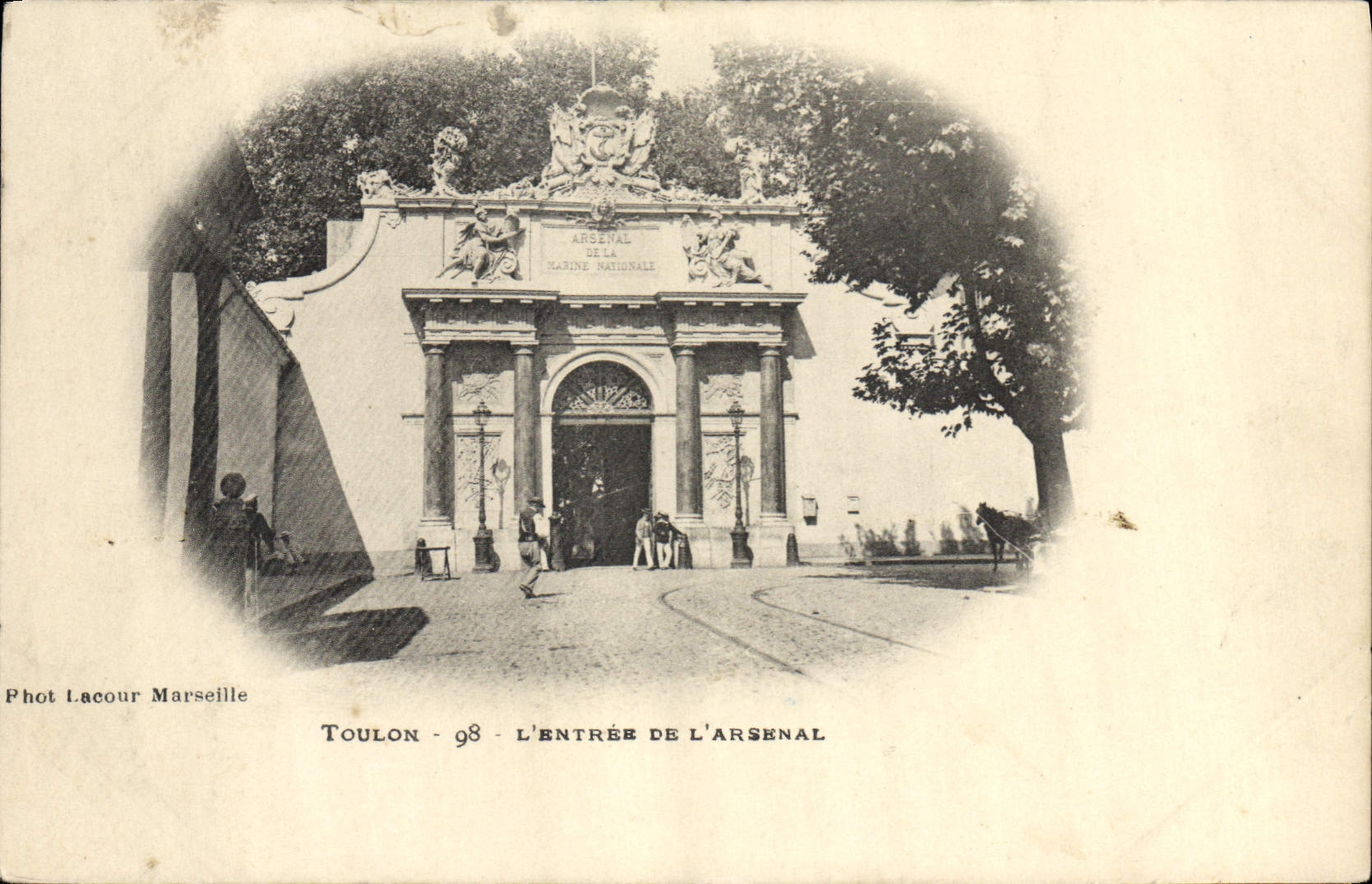 VINTAGE POSTCARD Toulon the Entry Of the Arsenal