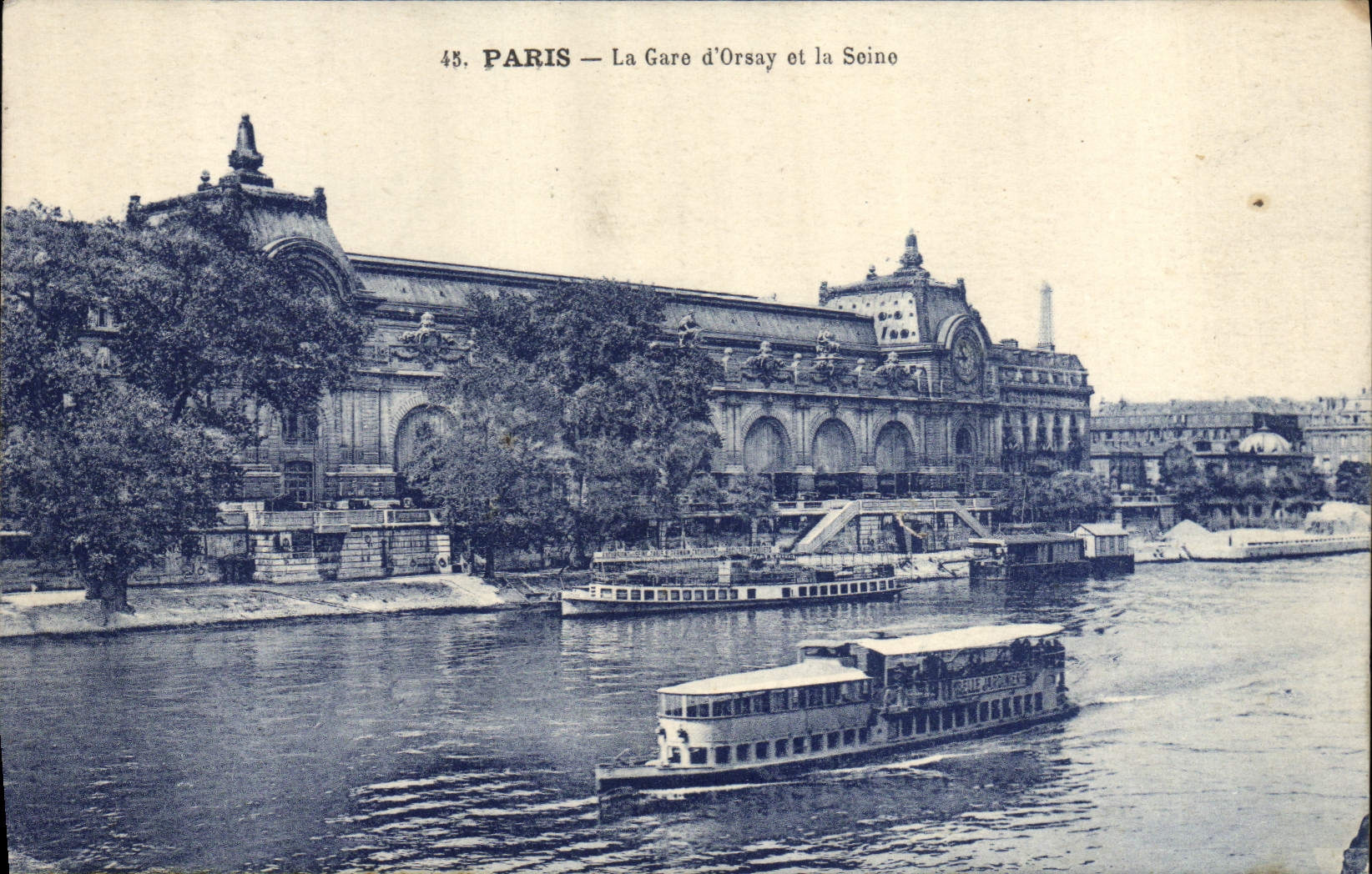 CPA Paris La Gare D'Orsay Et La Seine Peniche Bateau