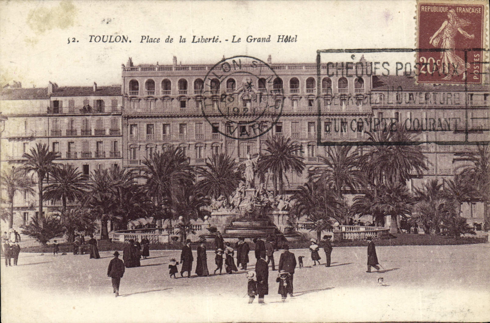 CPA Toulon Place De La Leberte Le Grand Hotel