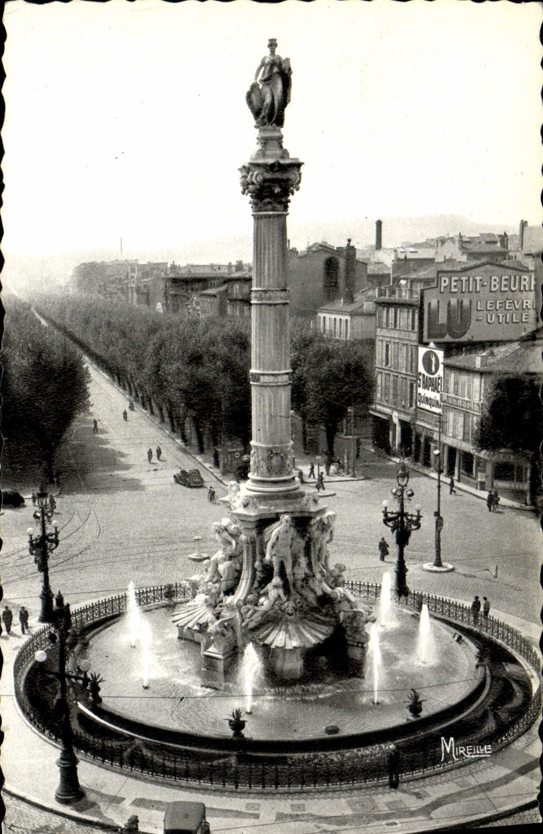 CPM Marseille Place Castellane Fontaine Cantini et l'avenue du Prado