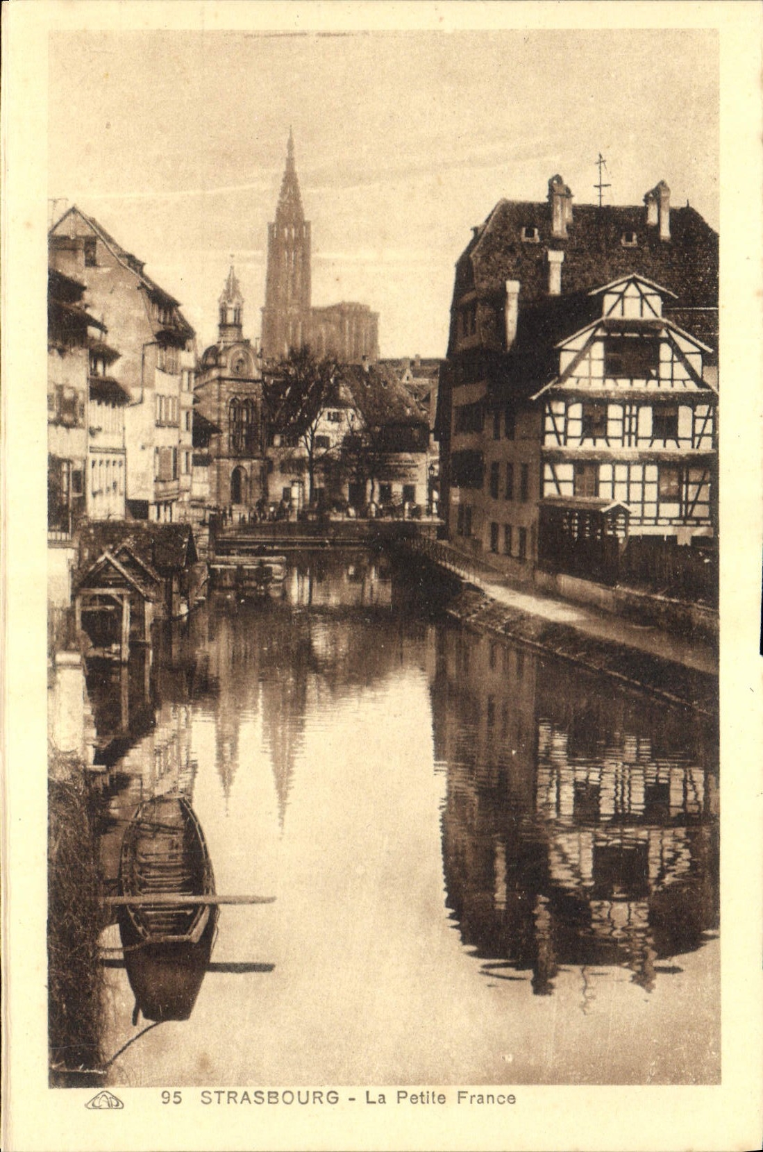 POSTAL Estrasburgo pequeña Francia de la VENDIMIA