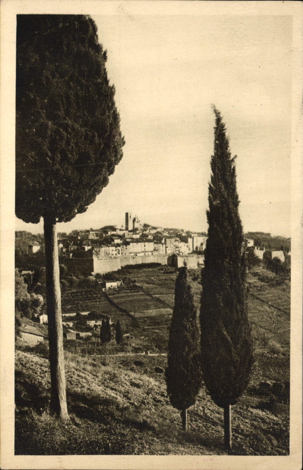 CPA Saint Paul Vue Generale A Travers Les Cypres