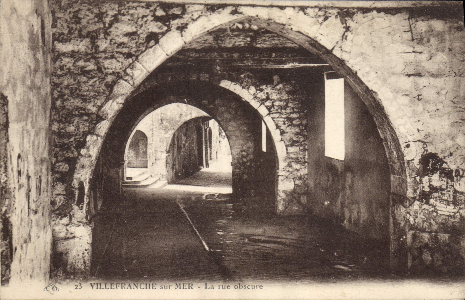 CPA Villefranche Sur Mer La rue obscure