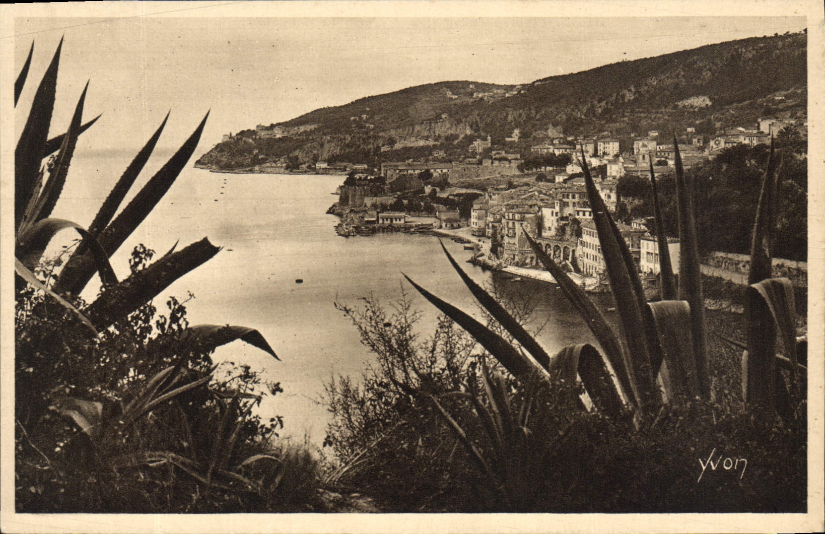 CPA Villefranche La Ville Vue De La Corniche