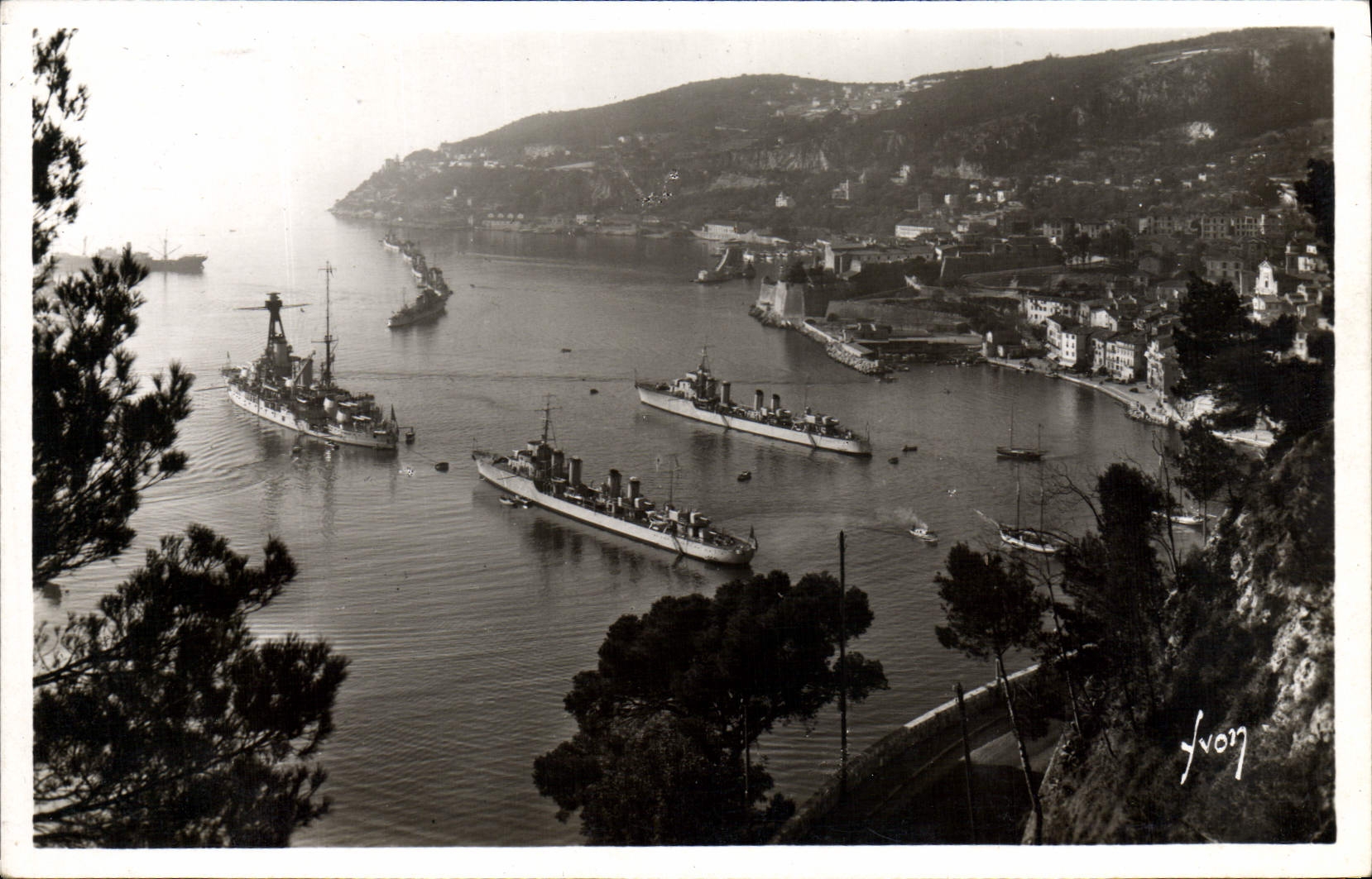 CPA Villefranche L'Escadre En Rade Bateaux