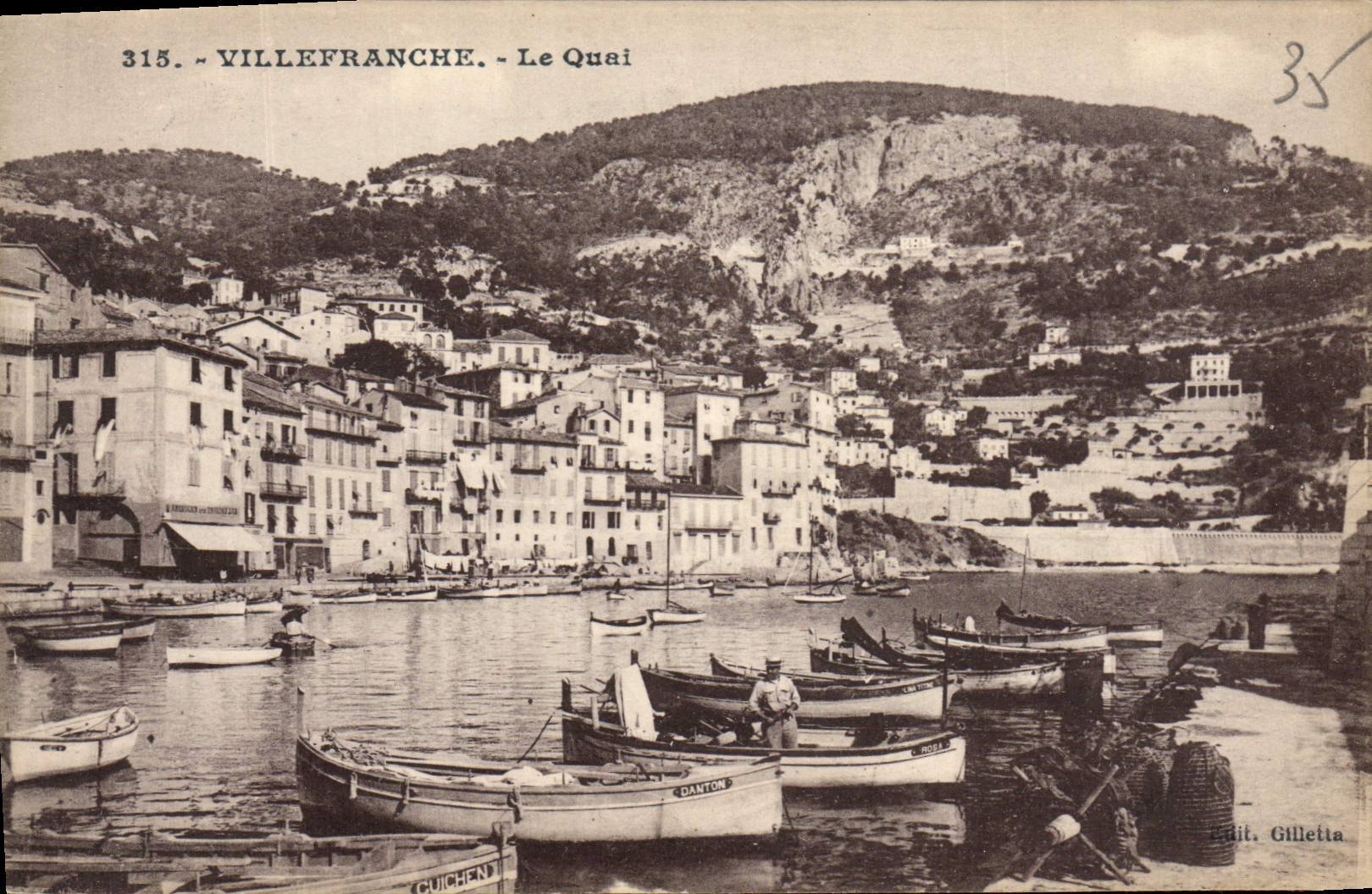 VINTAGE POSTCARD Villefranche the Quay Boats