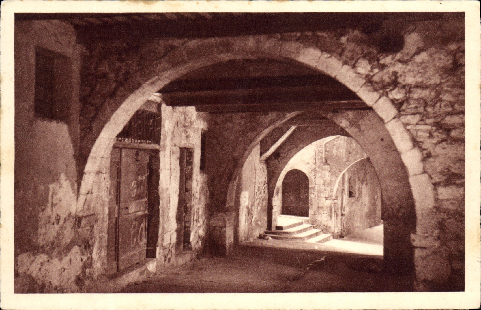 VINTAGE POSTCARD Villefranche On Sea the Street Of the Vaults