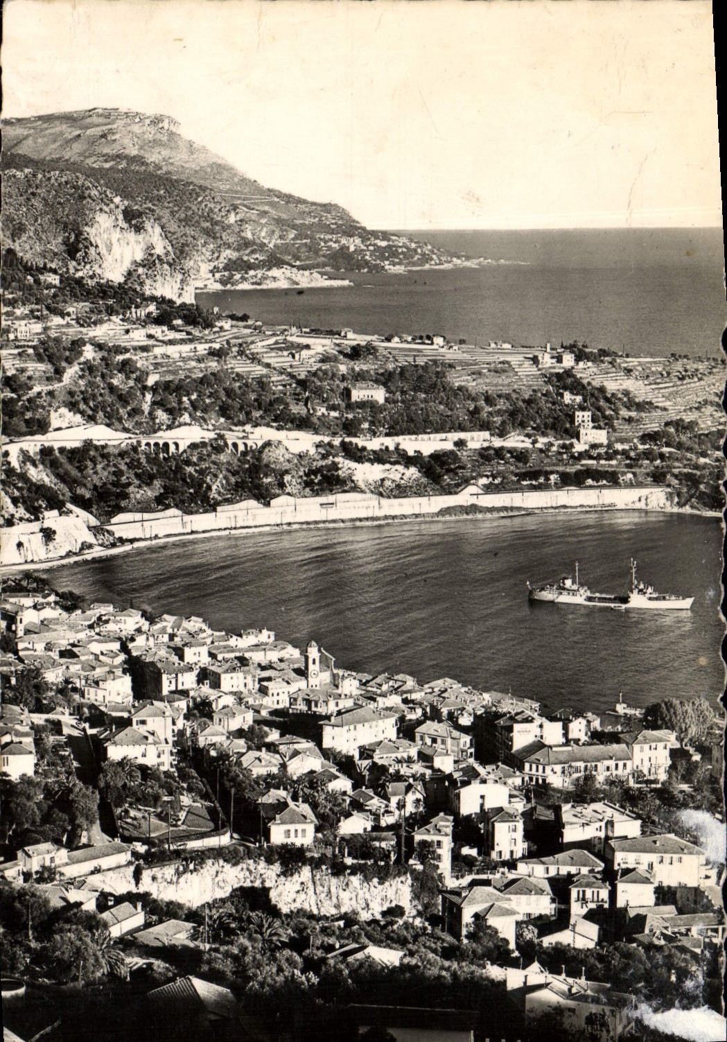 CPA Villefranche Sur Mer Vue Generale Au Fond Le Cap D'Ail et la Tete de Chien