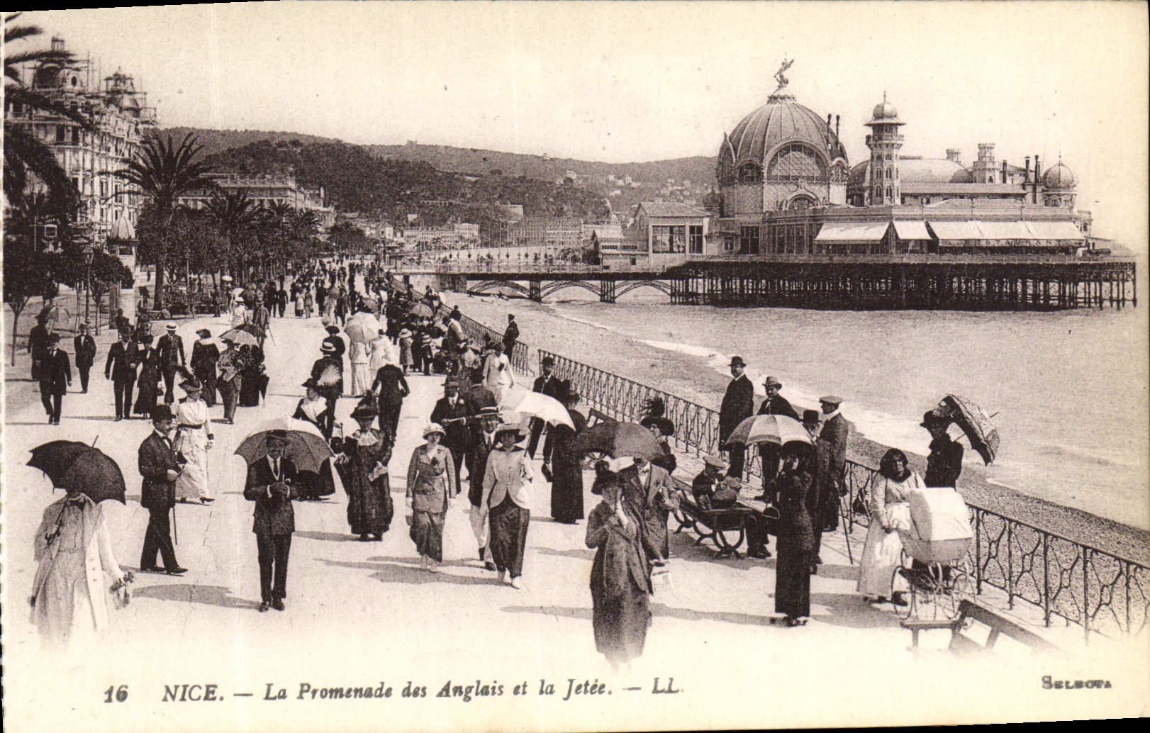 CPA Nice La Promenade des Anglais et la Jetee