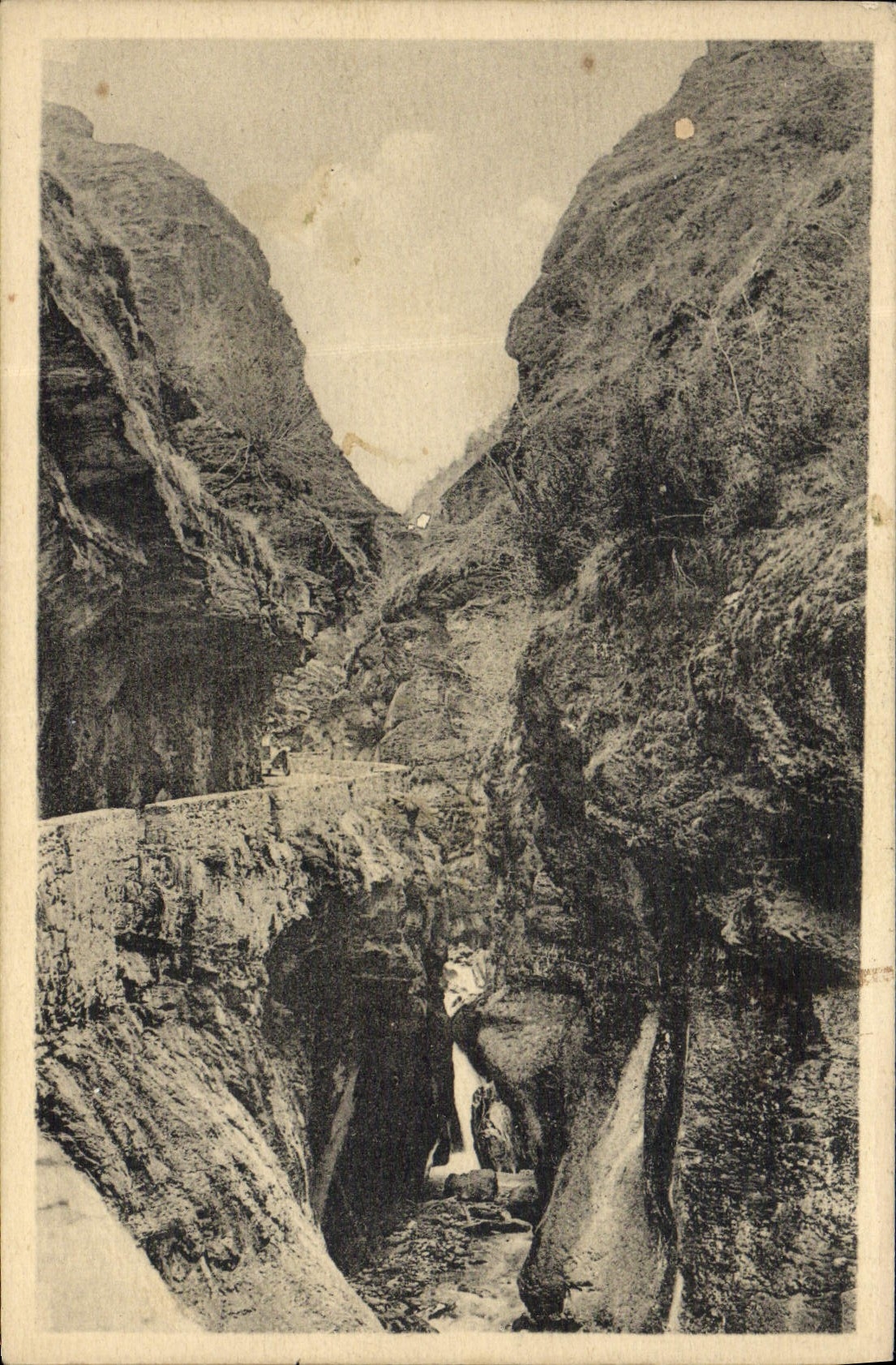 VINTAGE POSTCARD Beuil Falls of Cians