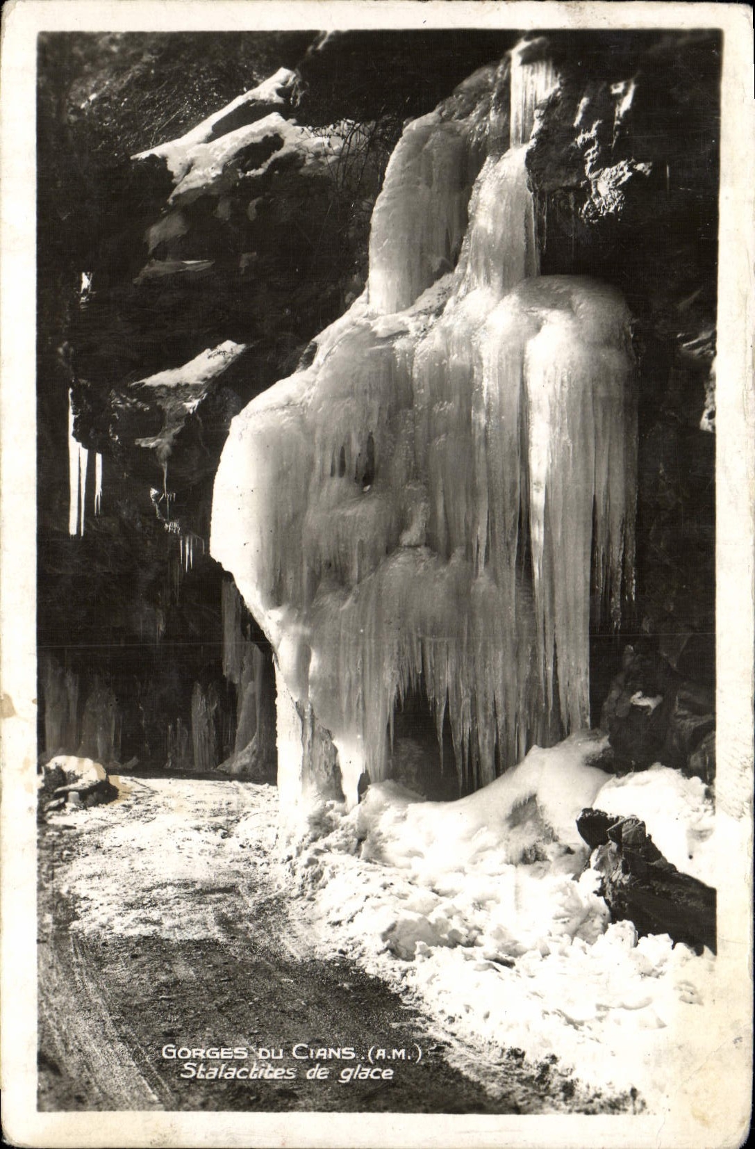 MODERN CARD Falls Of Cians Stalactices de Glace