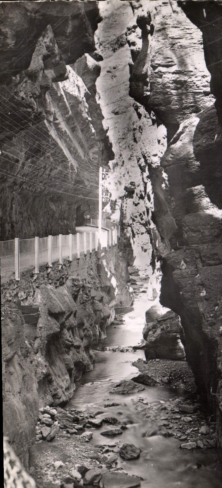 MODERN CARD Falls Of Cians Large Clue with the passage of the hell