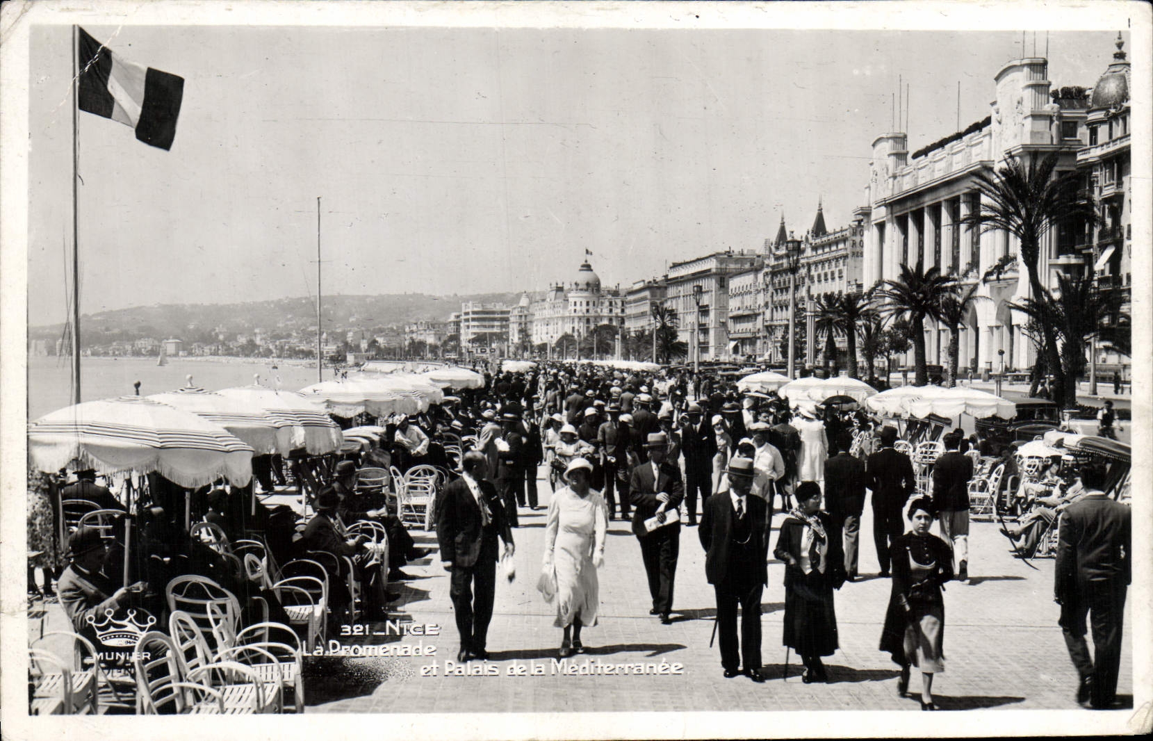 CPA Nice La Promenade et Palais de la Mediterranee
