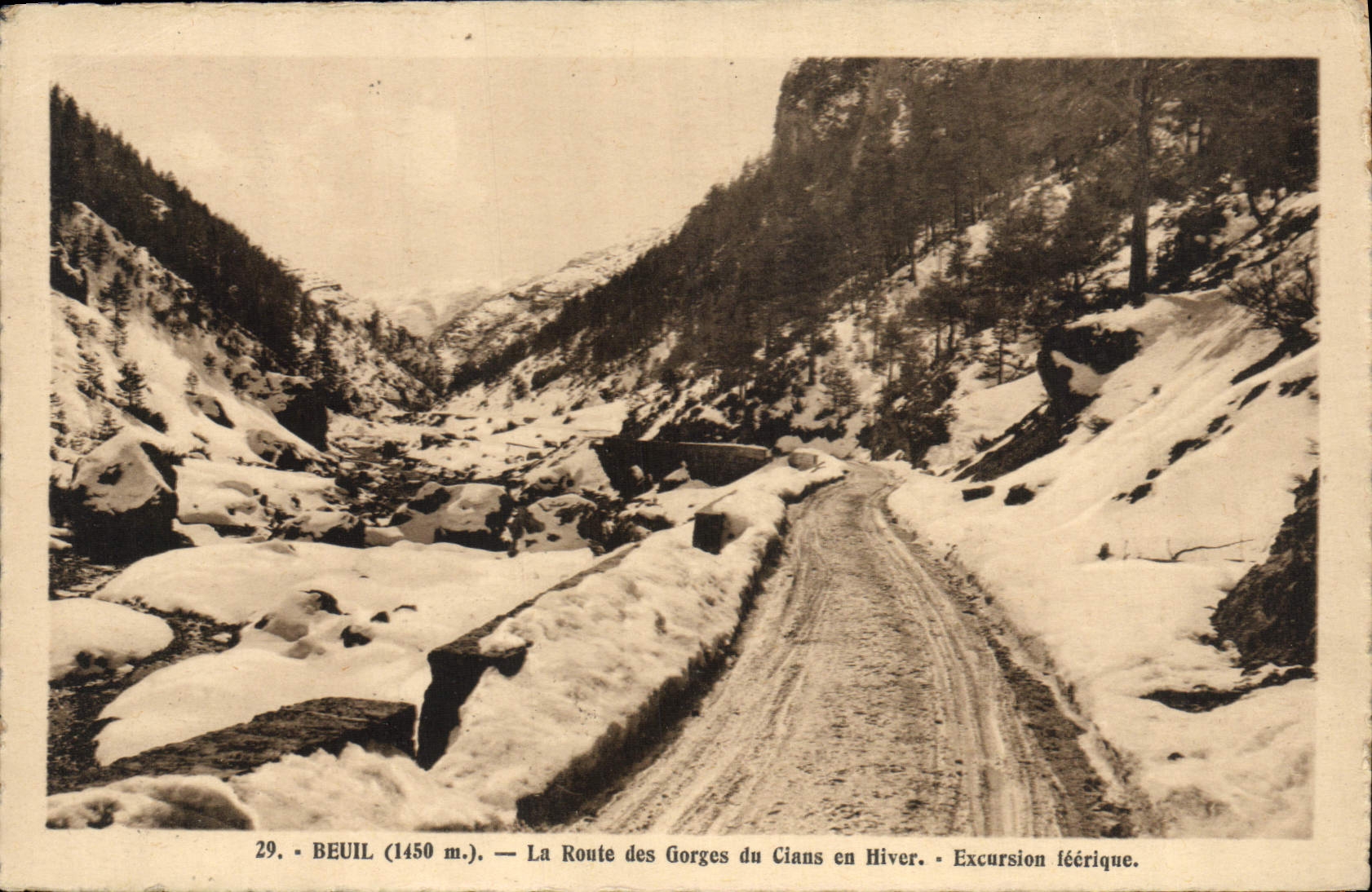 VINTAGE POSTCARD Beuil the road of the throats of Cians in winter