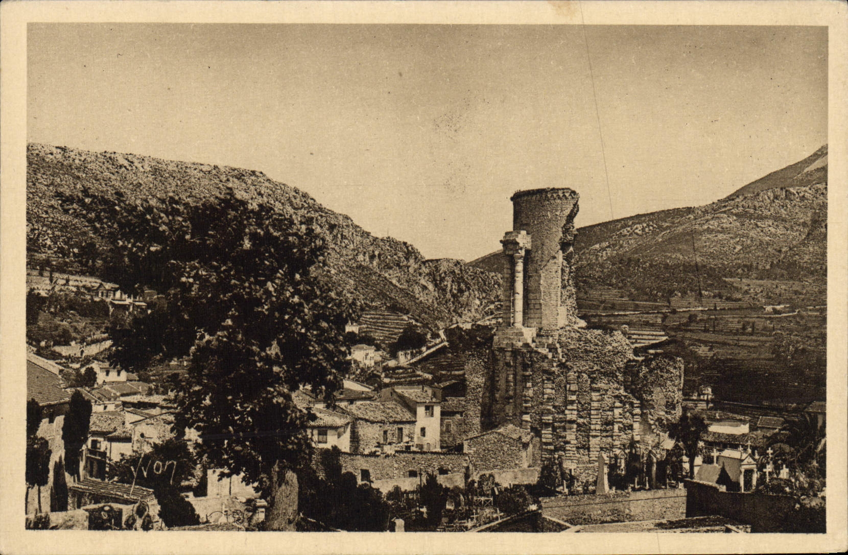 CPA La Turbie Le trophee des Alpes