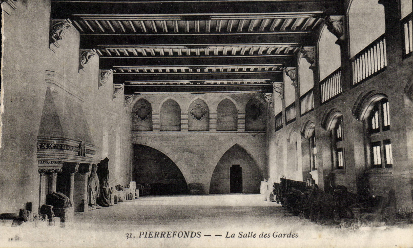 CPA Pierrefonds La Salle des Gardes