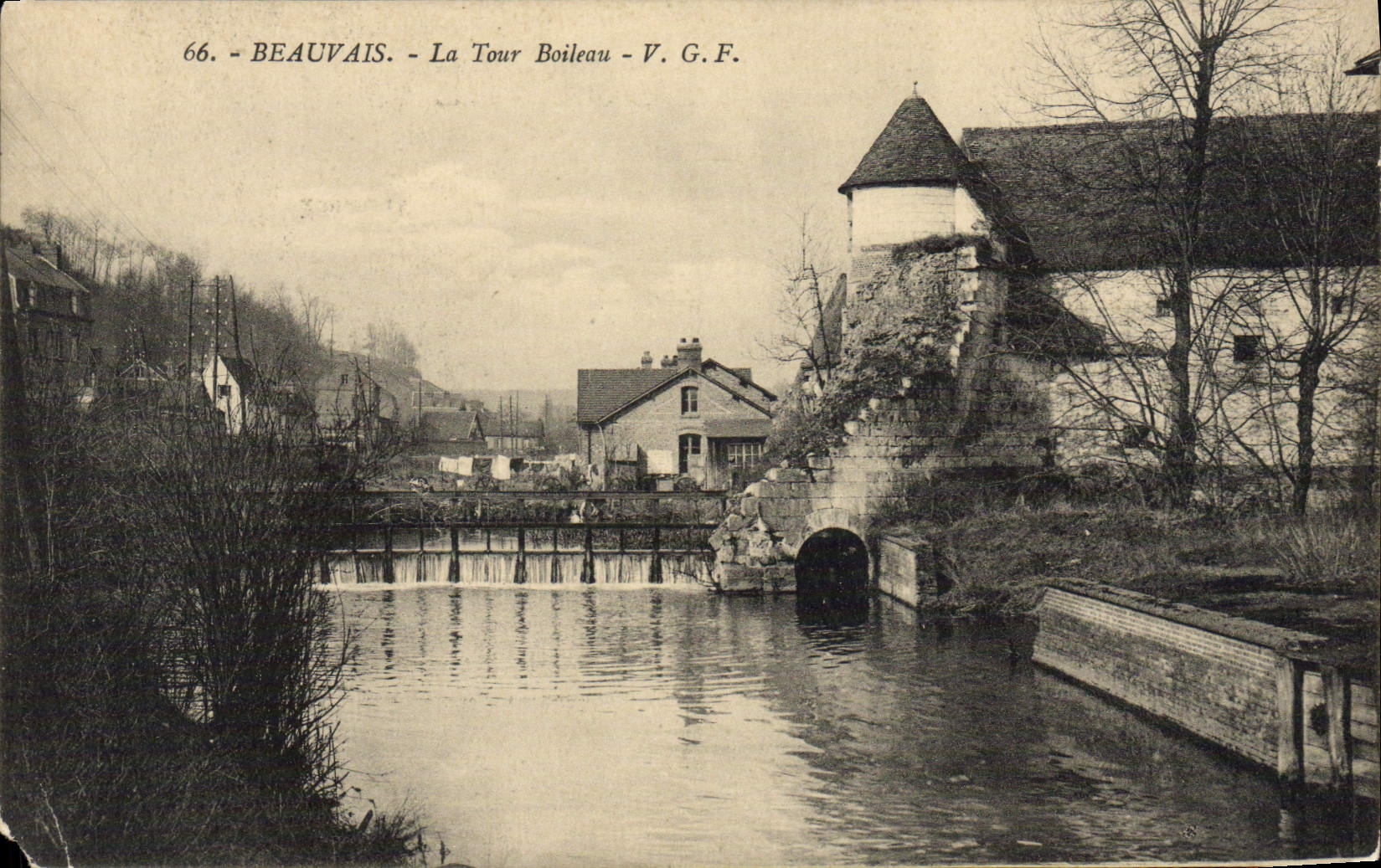 CPA Beauvais La Tour Boileau