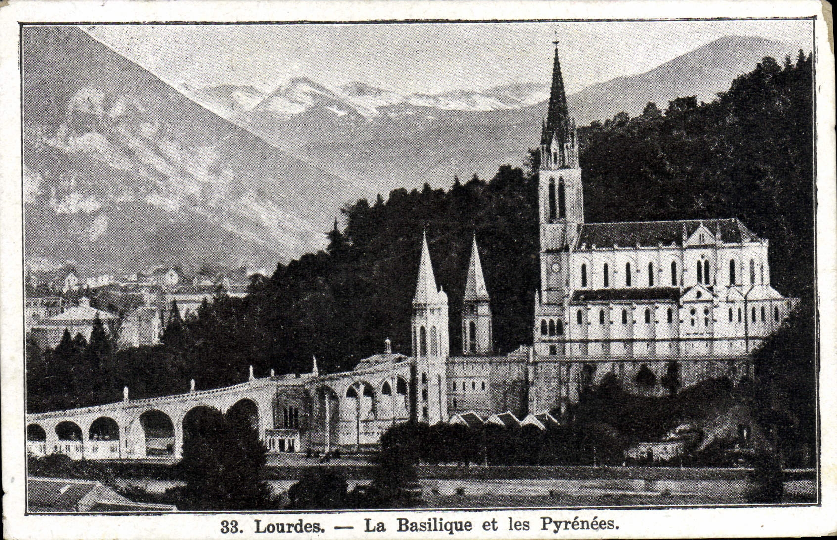 POSTAL de la VENDIMIA pesada la basílica y los Pyrenees