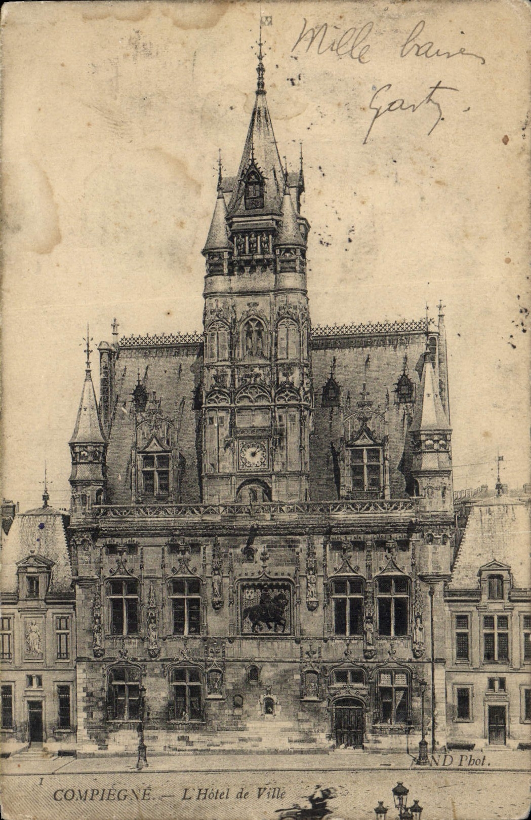 CPA Compiegne L'Hotel de Ville