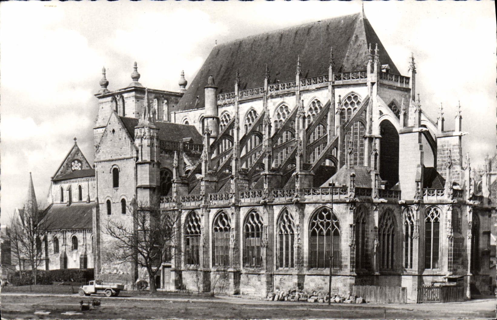 CPM Beauvais L'Eglise St Etienne