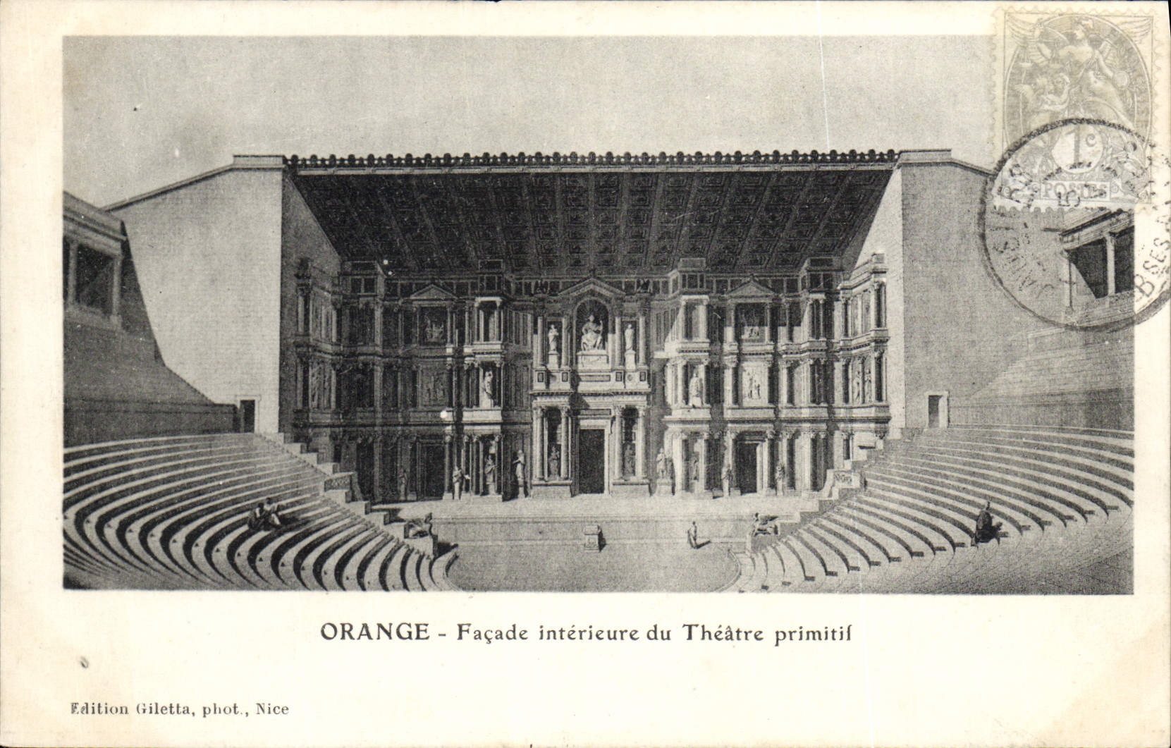Ataque frontal interior anaranjado de la POSTAL de la VENDIMIA del teatro