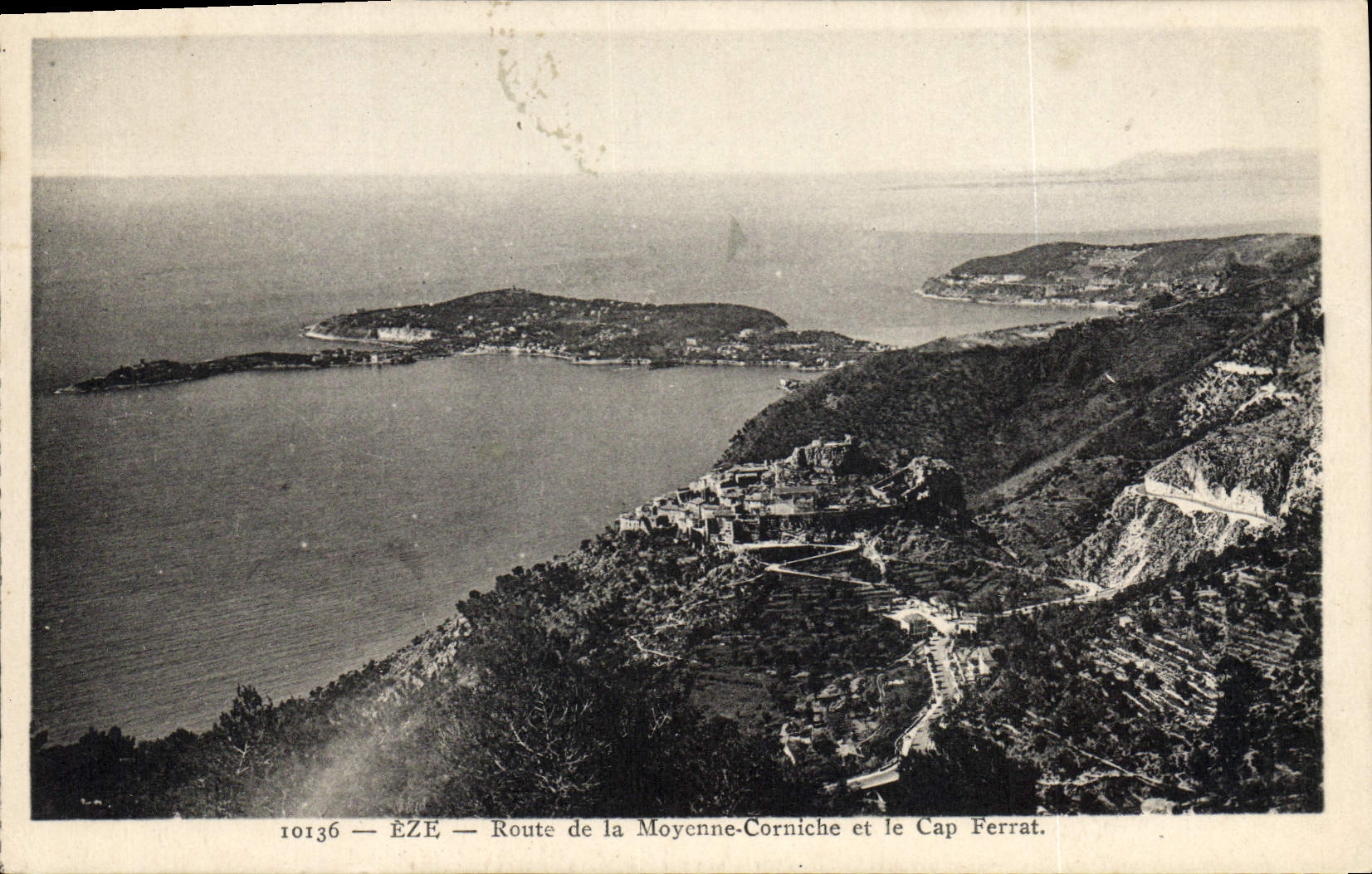CPA Eze Route de la Moyenne corniche et le Cap Ferrat