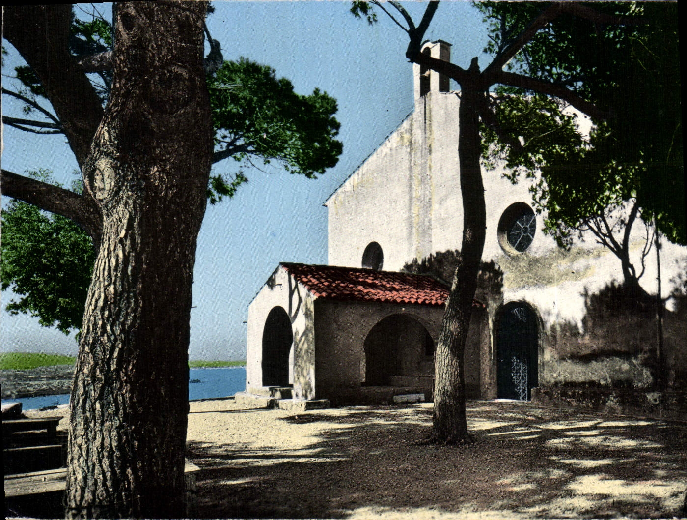 CPM La Garoupe La chapelle ND de la Garoupe