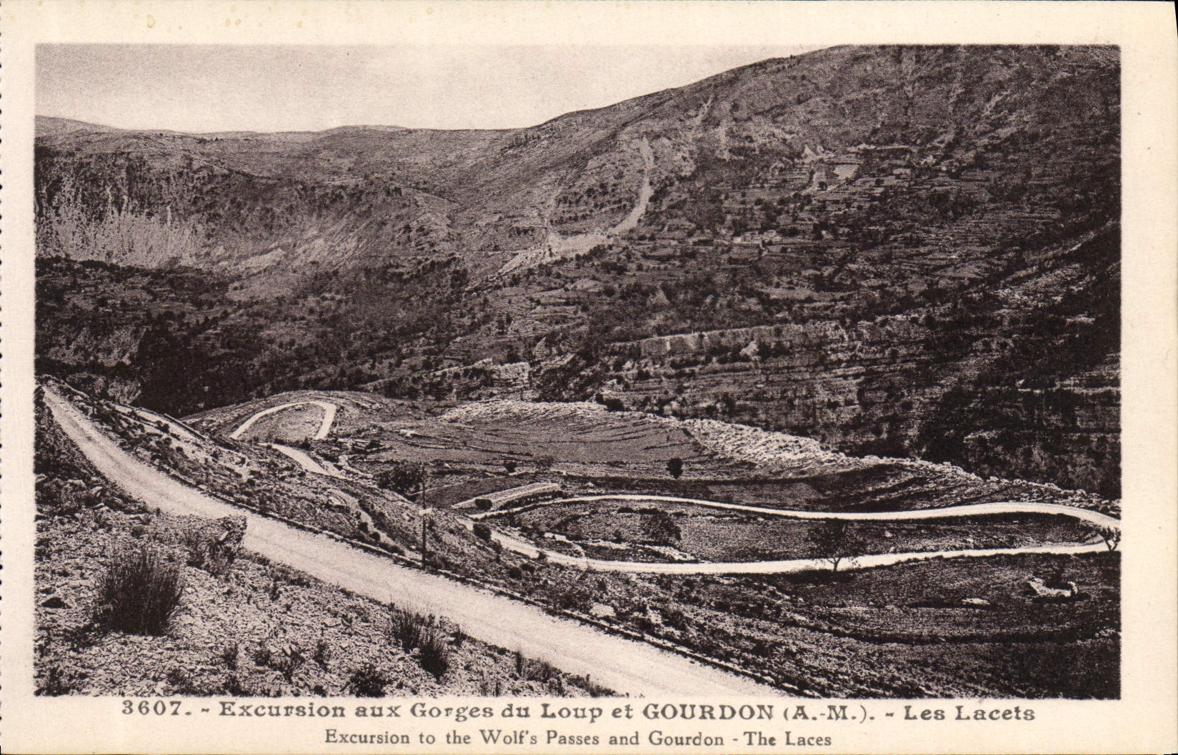VINTAGE POSTCARD Gourdon Excursion At the Falls of the Wolf laces