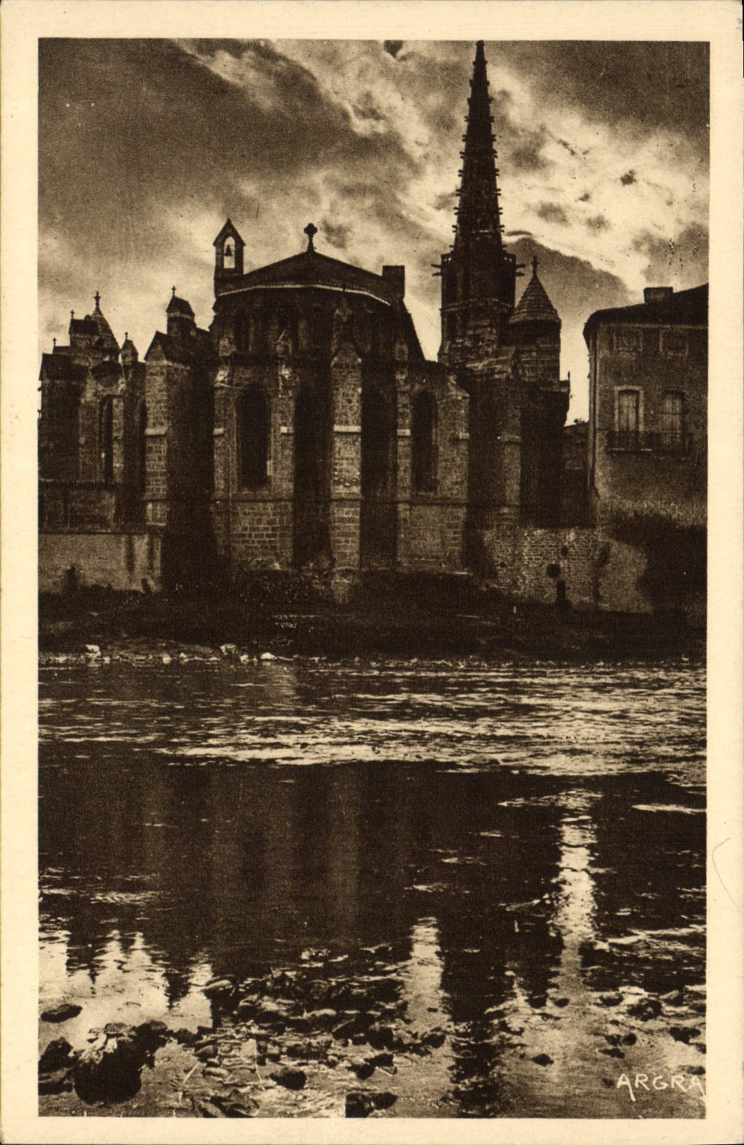 VINTAGE POSTCARD Valley De I' Aude Limoux the Church Holy Martin