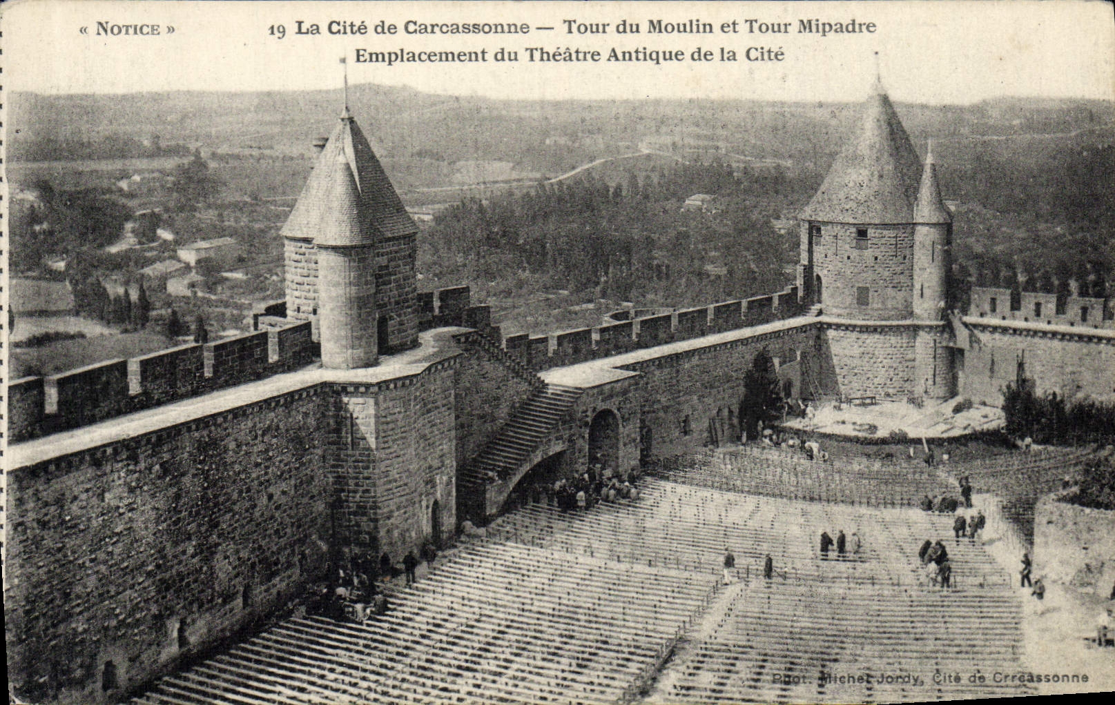CPA Carcassonne Tour Du Moulin Et Tour Mipadre Emplacement du theatre antique de la cite 