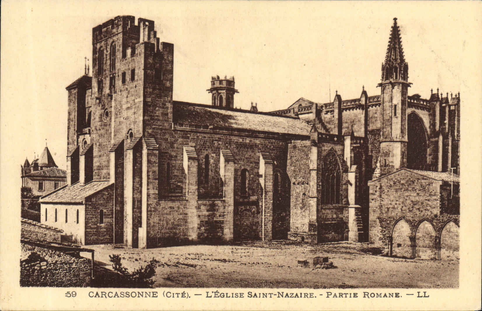 CPA Carcassonne L'Eglise Saint Nazaire Partie romane